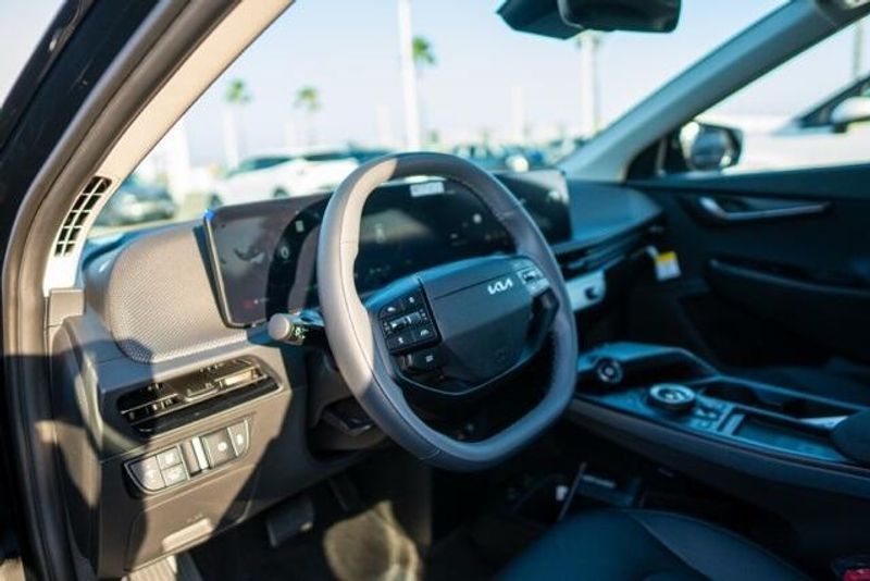 2025 Kia EV6 WindImage 10