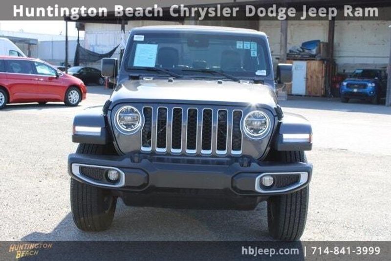 2020 Jeep Gladiator OverlandImage 2