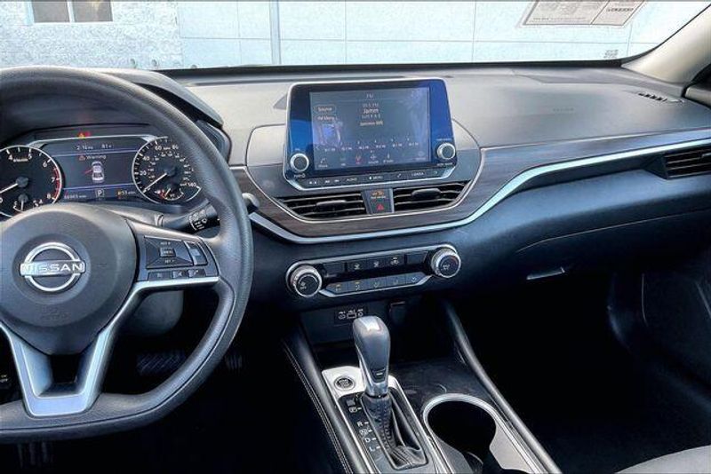 Used 2023 Nissan Altima 2.5 SVImage 5