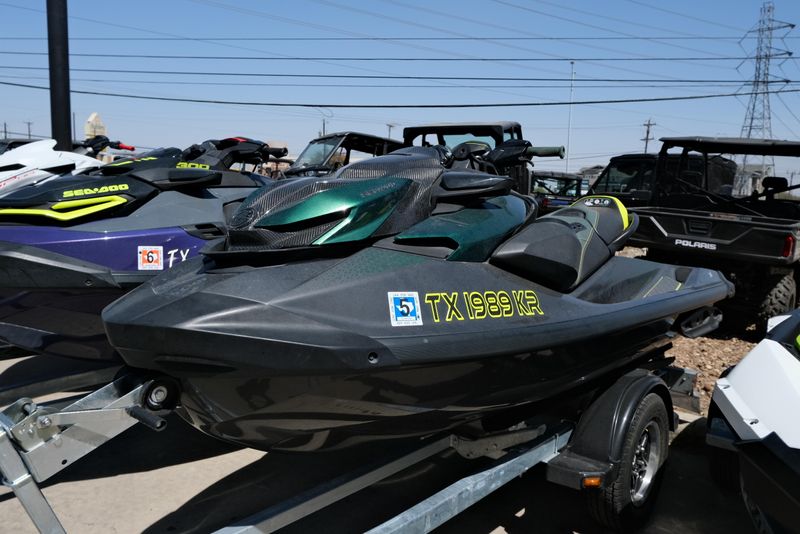 2023 SEADOO RXPX APEX 300 IBR WITH SOUND SYSTEM GREEN 