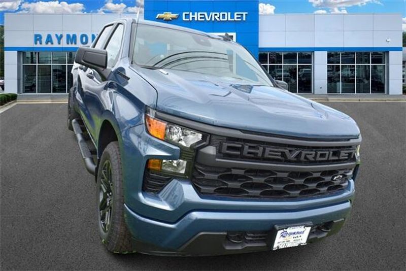 2024 Chevrolet Silverado 1500 CustomImage 11