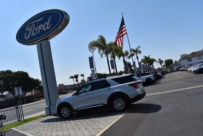 New 2025 Ford Explorer ActiveImage 21