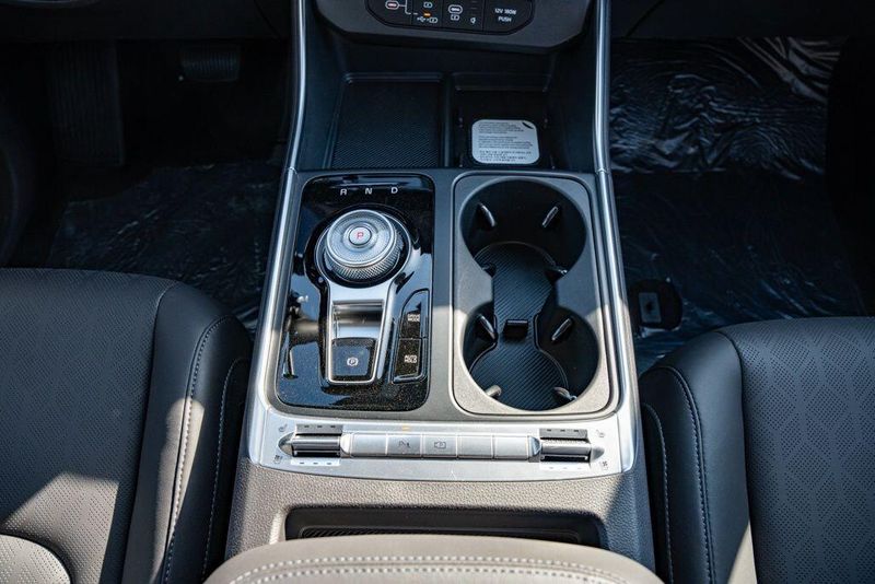 New 2026 Kia Carnival Hybrid SXImage 24