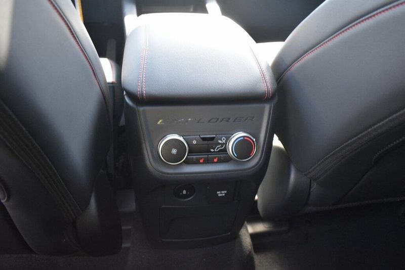 New 2025 Ford Explorer STImage 12