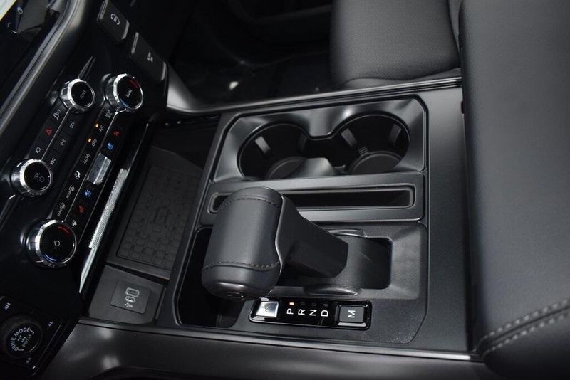 New 2025 Ford F-150 LariatImage 24