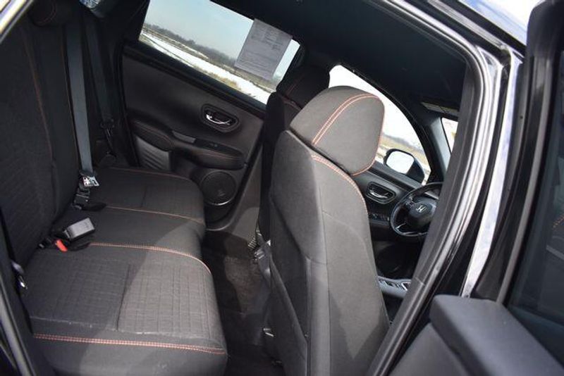 Used 2025 Honda HR-V SportImage 13