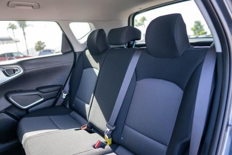 New 2025 Kia Soul LXImage 14