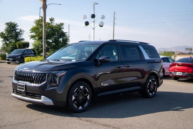 New 2026 Kia Carnival EXImage 3