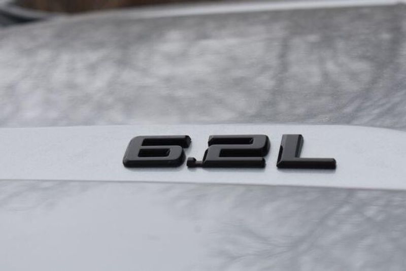 Used 2023 Chevrolet Silverado 1500 High CountryImage 12