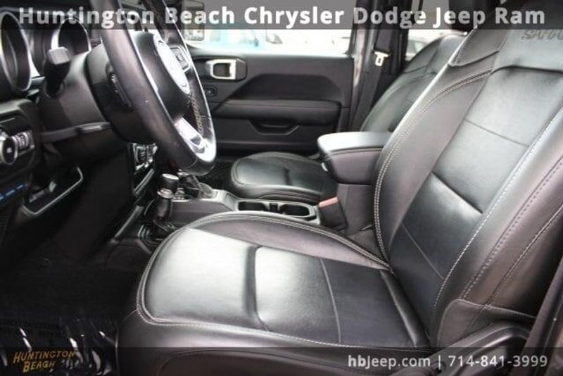 2022 Jeep Wrangler Unlimited Sahara 4xeImage 36