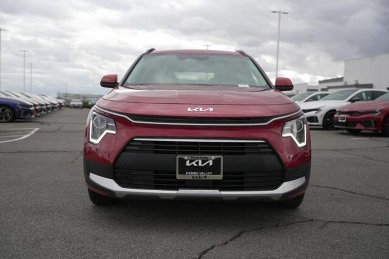 New 2026 Kia Niro EXImage 2