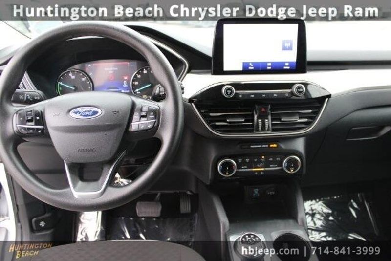 2022 Ford Escape SE HybridImage 14