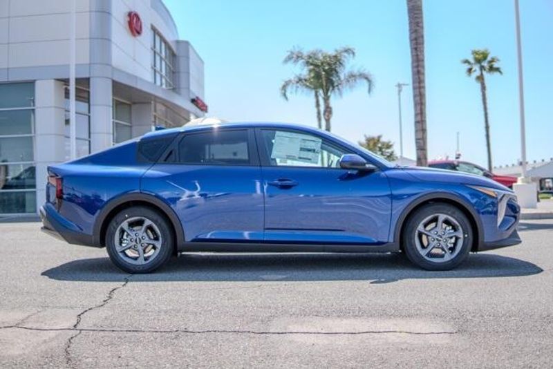 New 2025 Kia K4 LXSImage 8