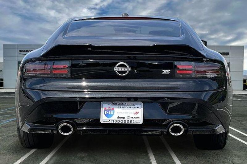 Used 2023 Nissan Z SportImage 3