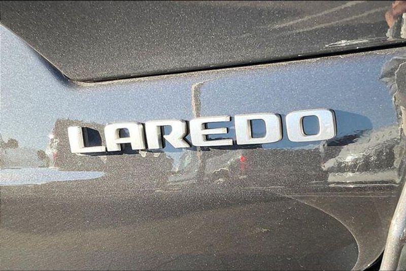 New 2025 Jeep Grand Cherokee Laredo X 4x4Image 13