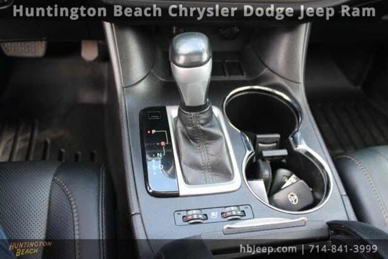 2016 Toyota Highlander LimitedImage 33