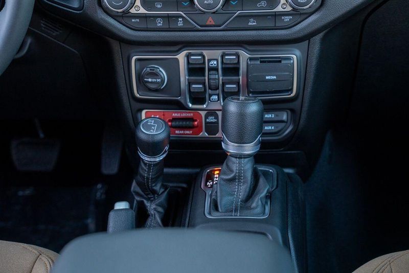 New 2026 Jeep Gladiator Image 23