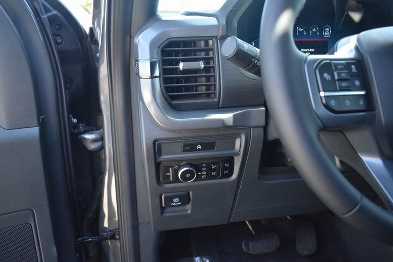 New 2025 Ford F-150 XLTImage 18