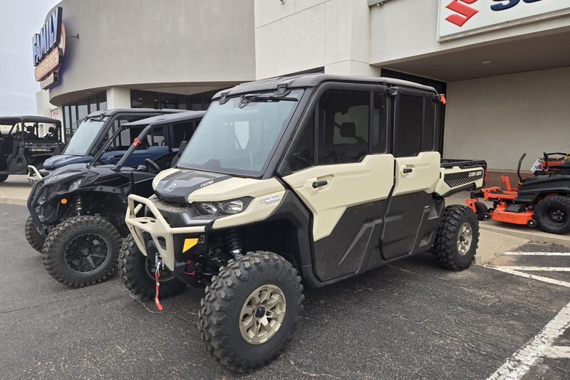 2025 CAN-AM DEFENDER MAX LIMITED CAB HD10 DESERT TAN AND STEALTH BLACK 