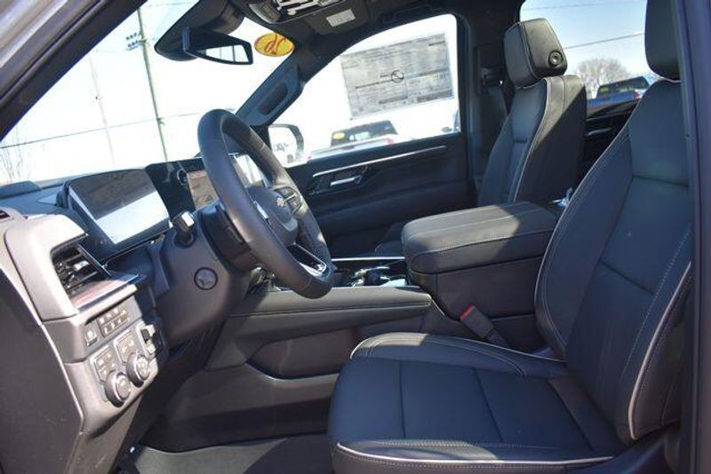 New 2026 Chevrolet Suburban PremierImage 31