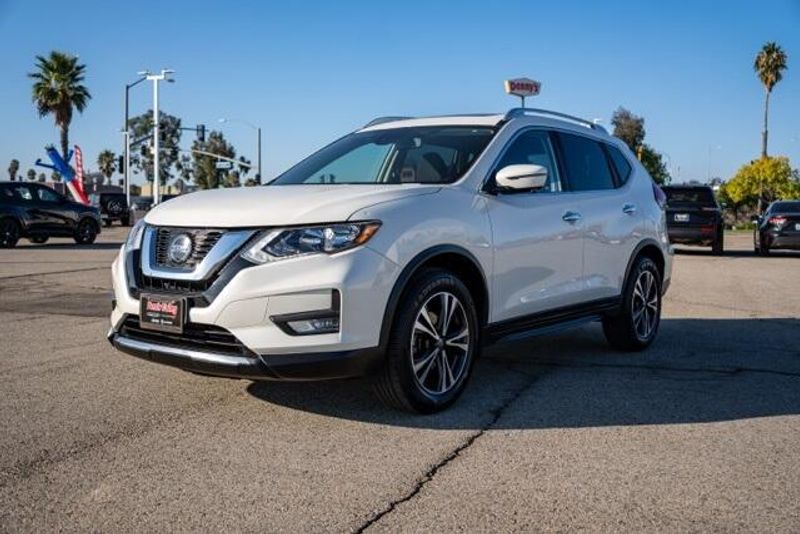 Used 2020 Nissan Rogue SVImage 3