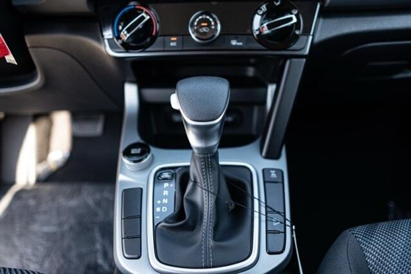 New 2025 Kia Seltos LXImage 18