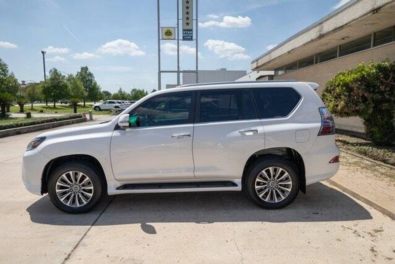 2020 Lexus GX 460 LuxuryImage 6