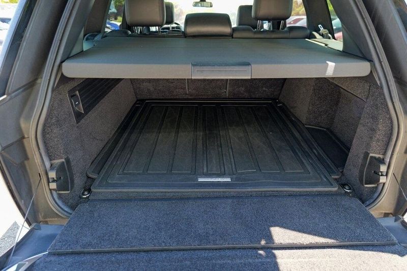 2016 Land Rover Range Rover SuperCharged photo 48