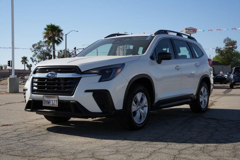 Used 2023 Subaru Ascent BaseImage 3