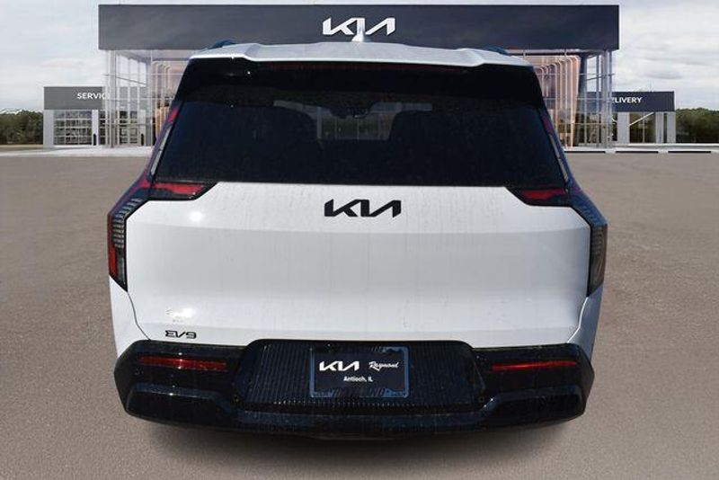 New 2026 Kia EV9 LandImage 5