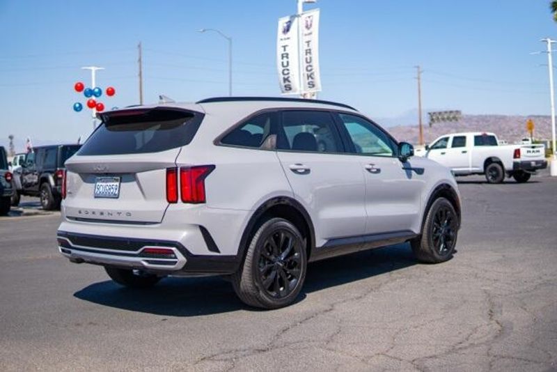 Used 2022 Kia Sorento SXImage 7