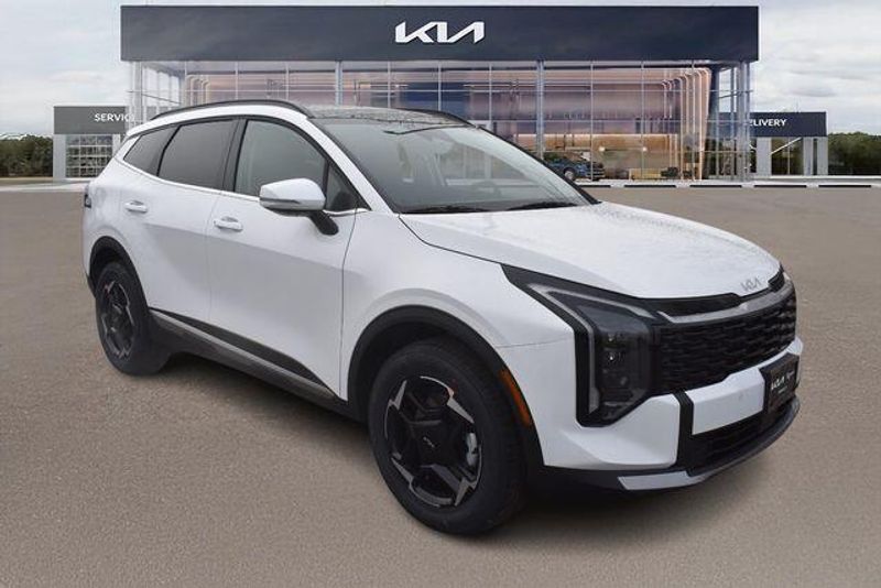 New 2026 Kia Sportage EXImage 11