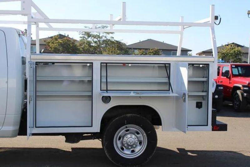 2023 RAM 2500 Tradesman Regular Cab Harbor BodyImage 14