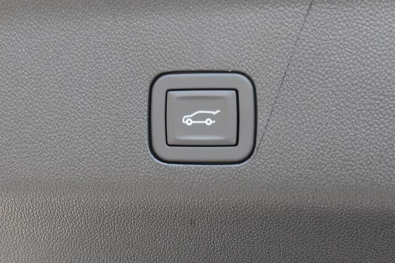 New 2026 Chevrolet Suburban High CountryImage 26