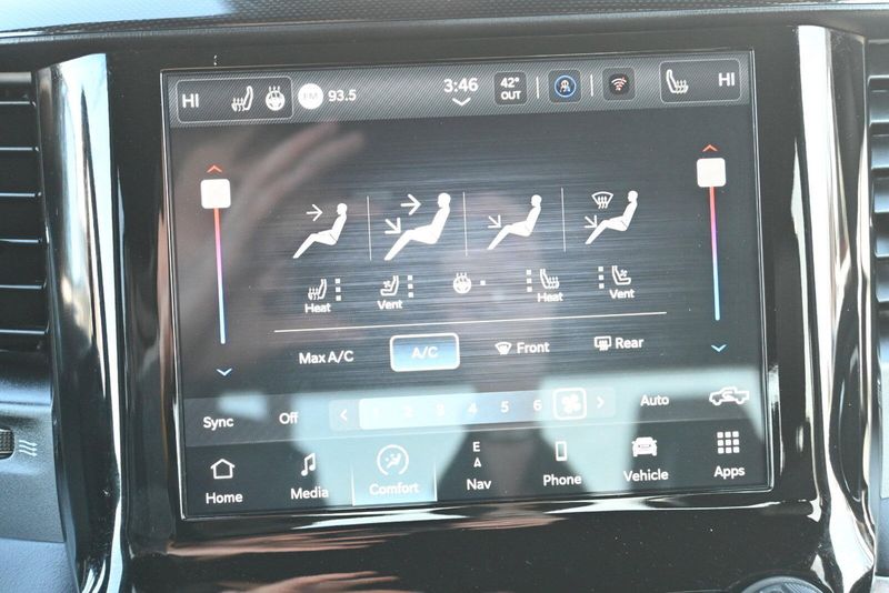 2022 RAM 1500 LaramieImage 22
