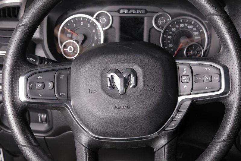 2025 RAM 2500 Tradesman Crew Cab 4x4 8