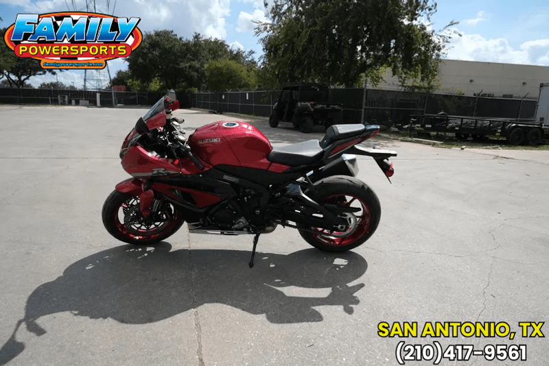 2025 SUZUKI GSXR1000 RED 