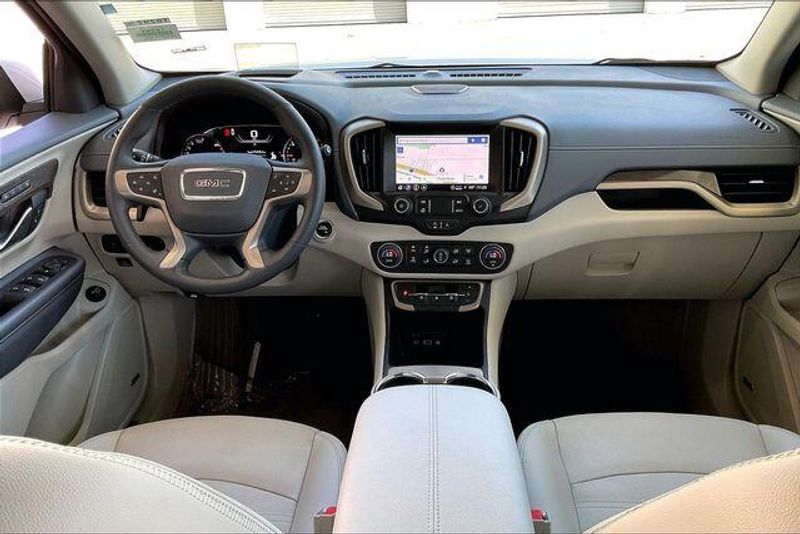 Used 2024 GMC Terrain DenaliImage 15