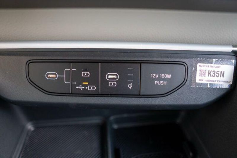 New 2026 Kia Carnival SXImage 18