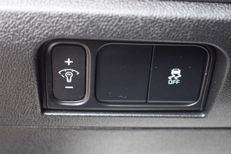 New 2025 Kia Sorento LXImage 21
