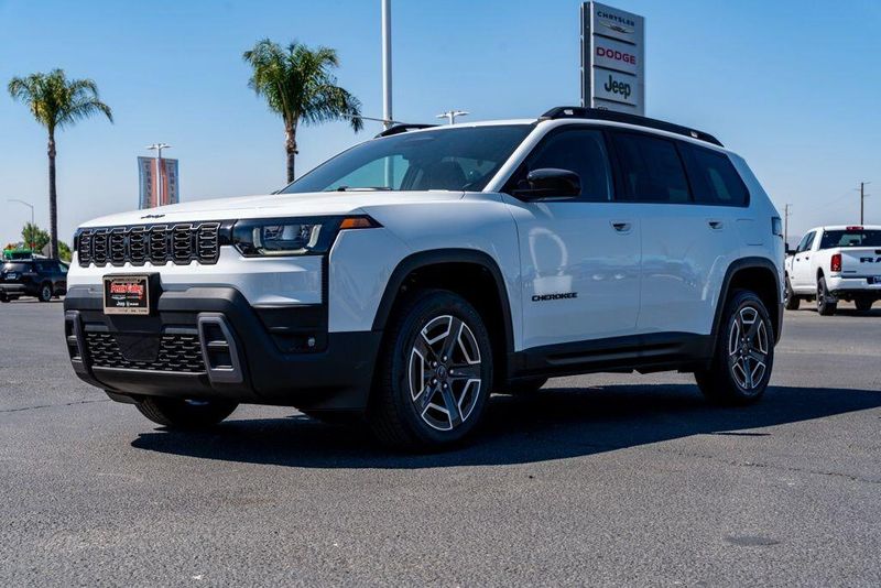 New 2026 Jeep Cherokee LaredoImage 3