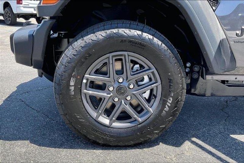 New 2026 Jeep Wrangler 4-door Sport SImage 10