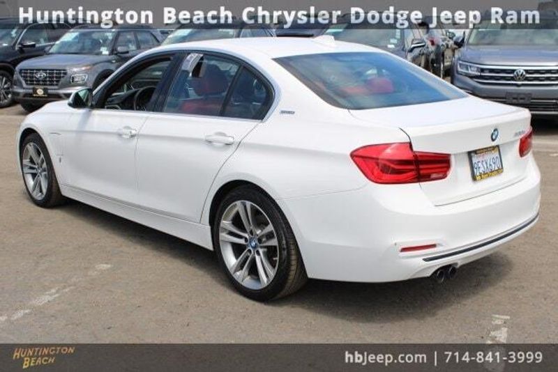 2018 BMW 3 Series 330e IperformanceImage 6