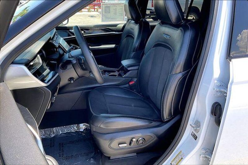 Used 2023 Jeep Grand Cherokee 4xe Trailhawk 4xeImage 24