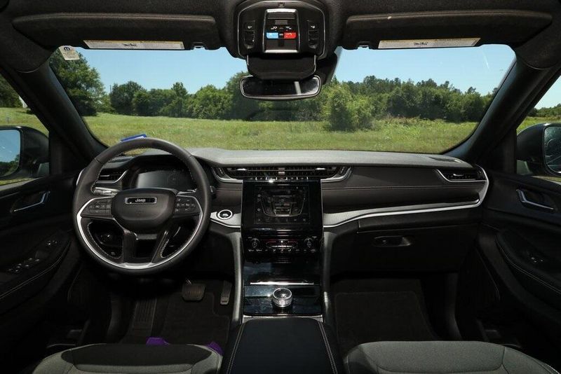 2024 Jeep Grand Cherokee LaredoImage 18