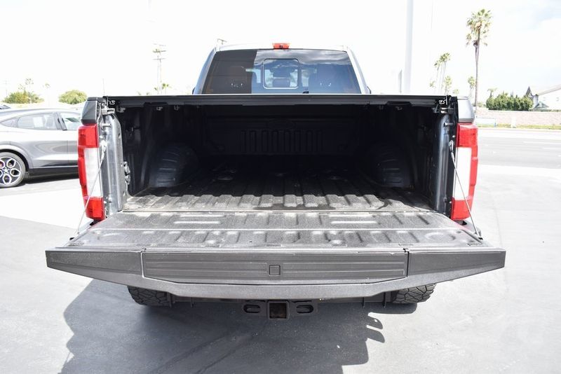 2019 Ford F-250SD PlatinumImage 11