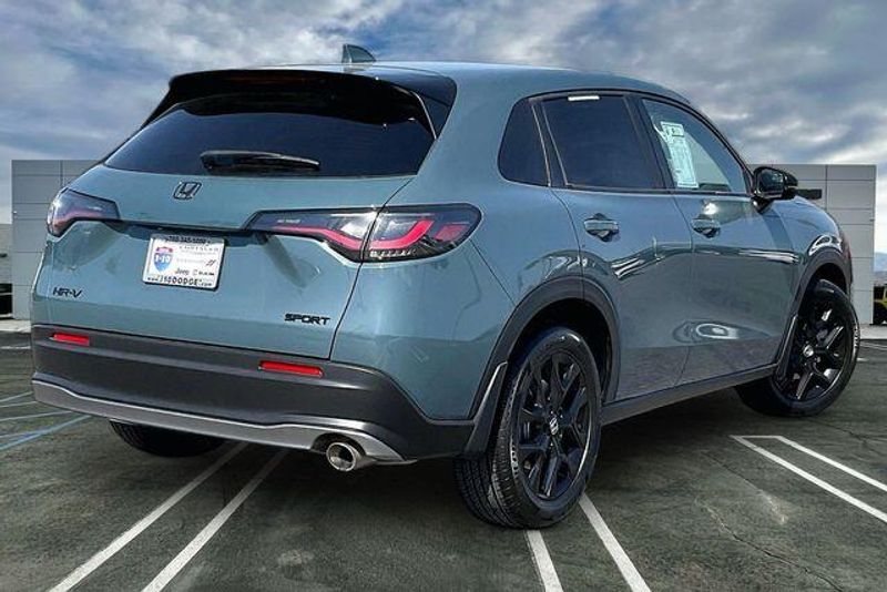Used 2023 Honda HR-V SportImage 13