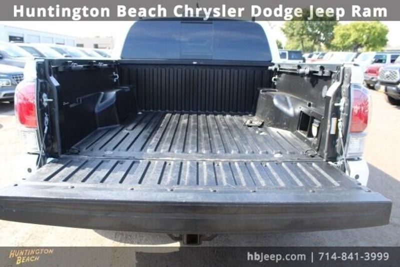 2021 Toyota Tacoma TRD Off-RoadImage 9