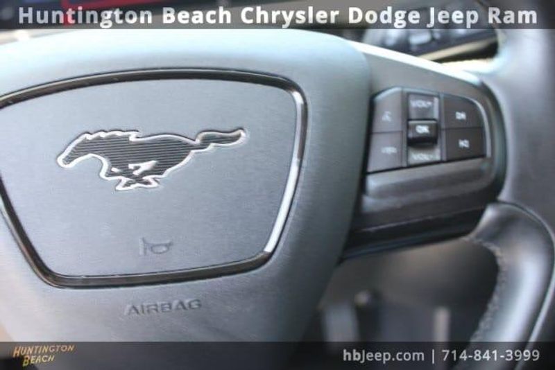 2022 Ford Mustang Mach-E SelectImage 19