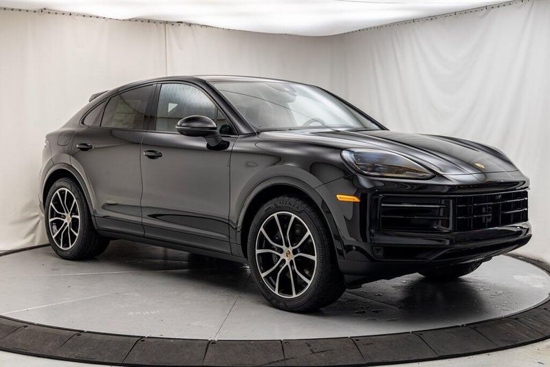 2024 Porsche Cayenne BaseImage 6